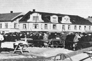 Bilde av Kjøttkø på Torvet under krigen